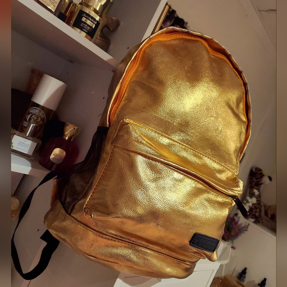 Gold backpack - Picture 5 of 15
